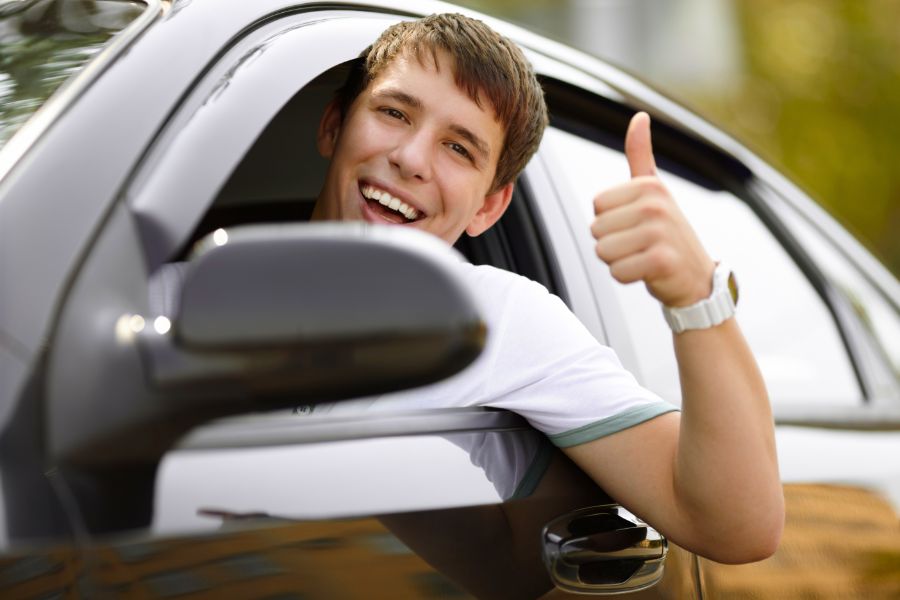 Learn to Choose Between a Manual or Automatic Rental Car in Italy