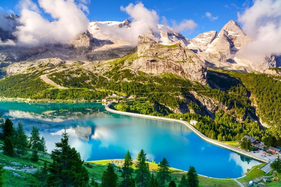 Essential Road Tips for Travellers Driving Through Italy’s Alps and Dolomites