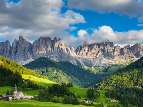 Top 10 Unforgettable Road Trip Destinations in Italy Every Tourist Will Love