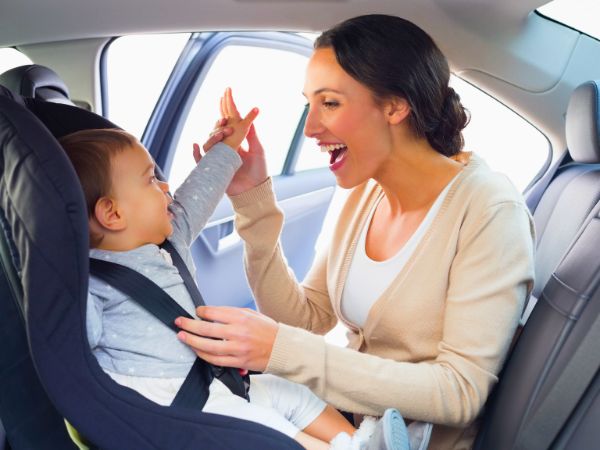What Parents Need to Know About Child Car Seat Laws in Italy